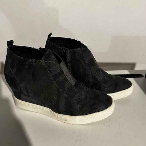 MIA Cristie Slip-On Wedge Booties | Black Camo Print | Size 8.5 - Picture 1 of 4